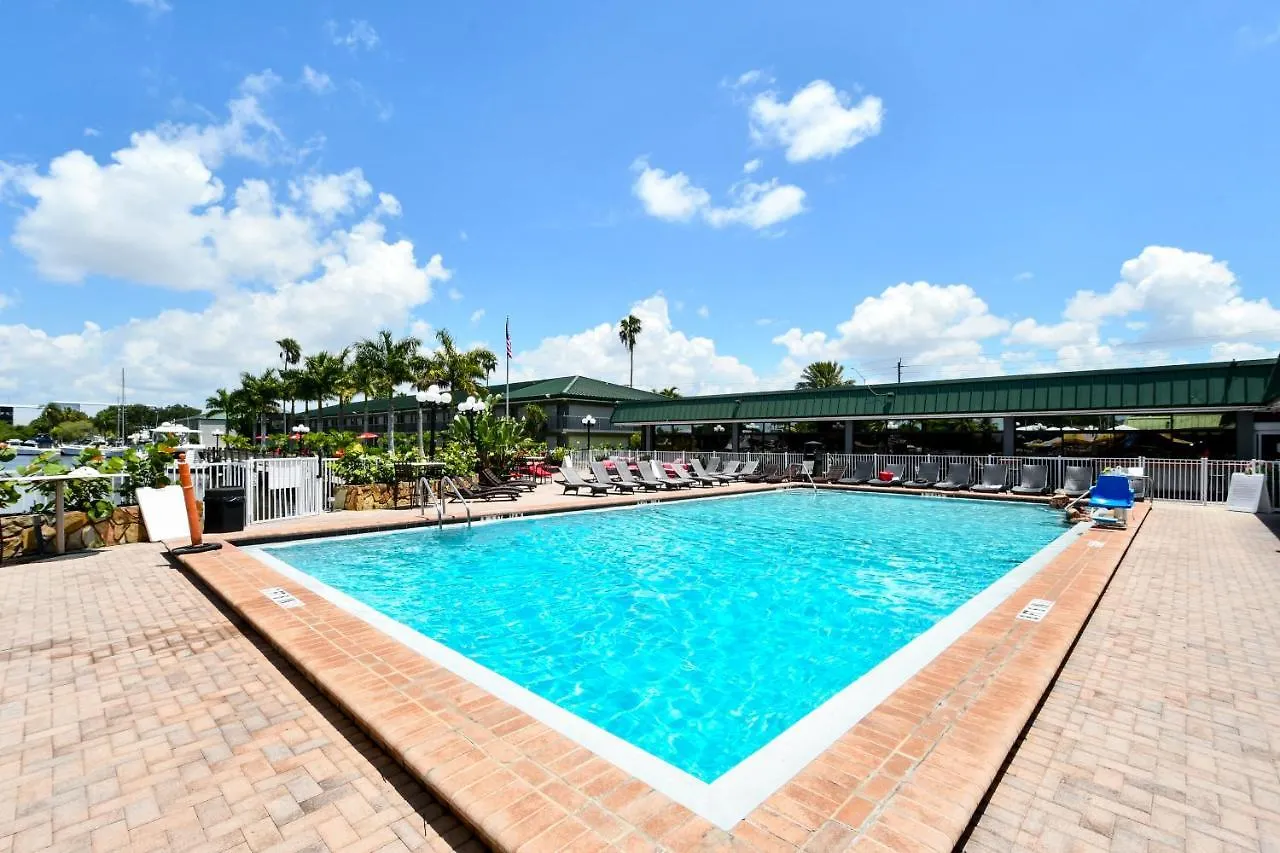 Sarasota Cay Club #612 - Heated Pool, Bunk Beds, Huge Tv, Tiki Bar, More! 0*,  United States